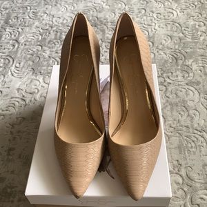 Jessica simpson jp purla nude buffed emboss snk pu